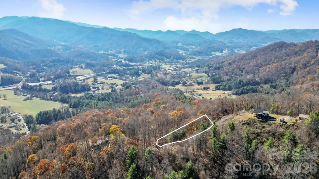 10 Peacock Lane Burnsville NC 28714