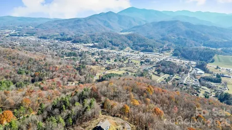10 Peacock Lane Burnsville NC 28714