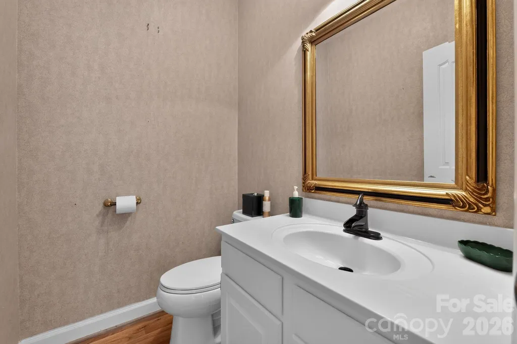 516 Shelton Street Charlotte NC 28270