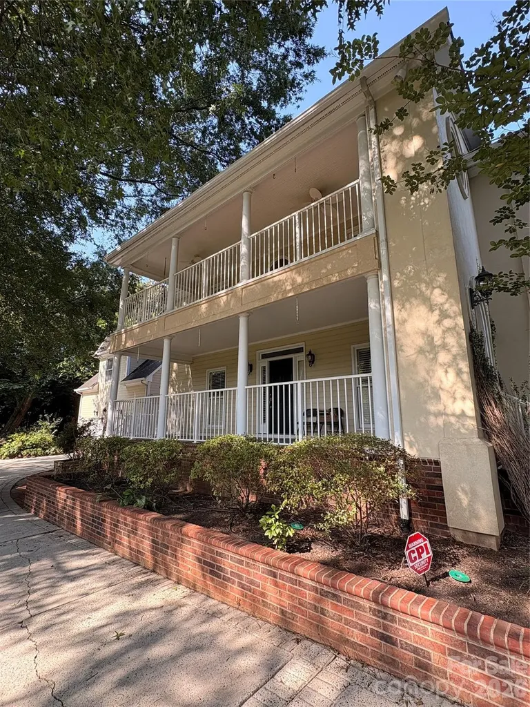 516 Shelton Street Charlotte NC 28270