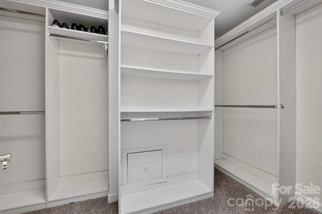 516 Shelton Street Charlotte NC 28270