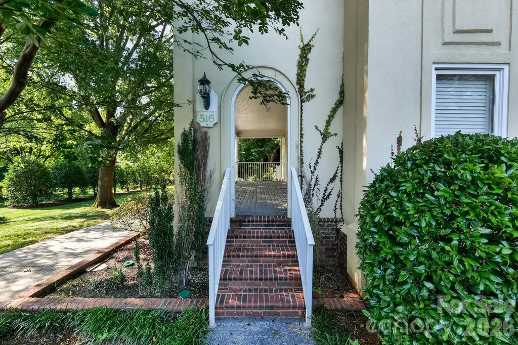 516 Shelton Street Charlotte NC 28270