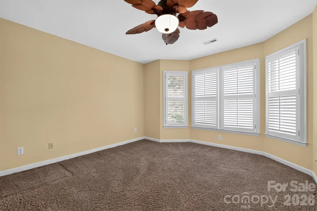 516 Shelton Street Charlotte NC 28270