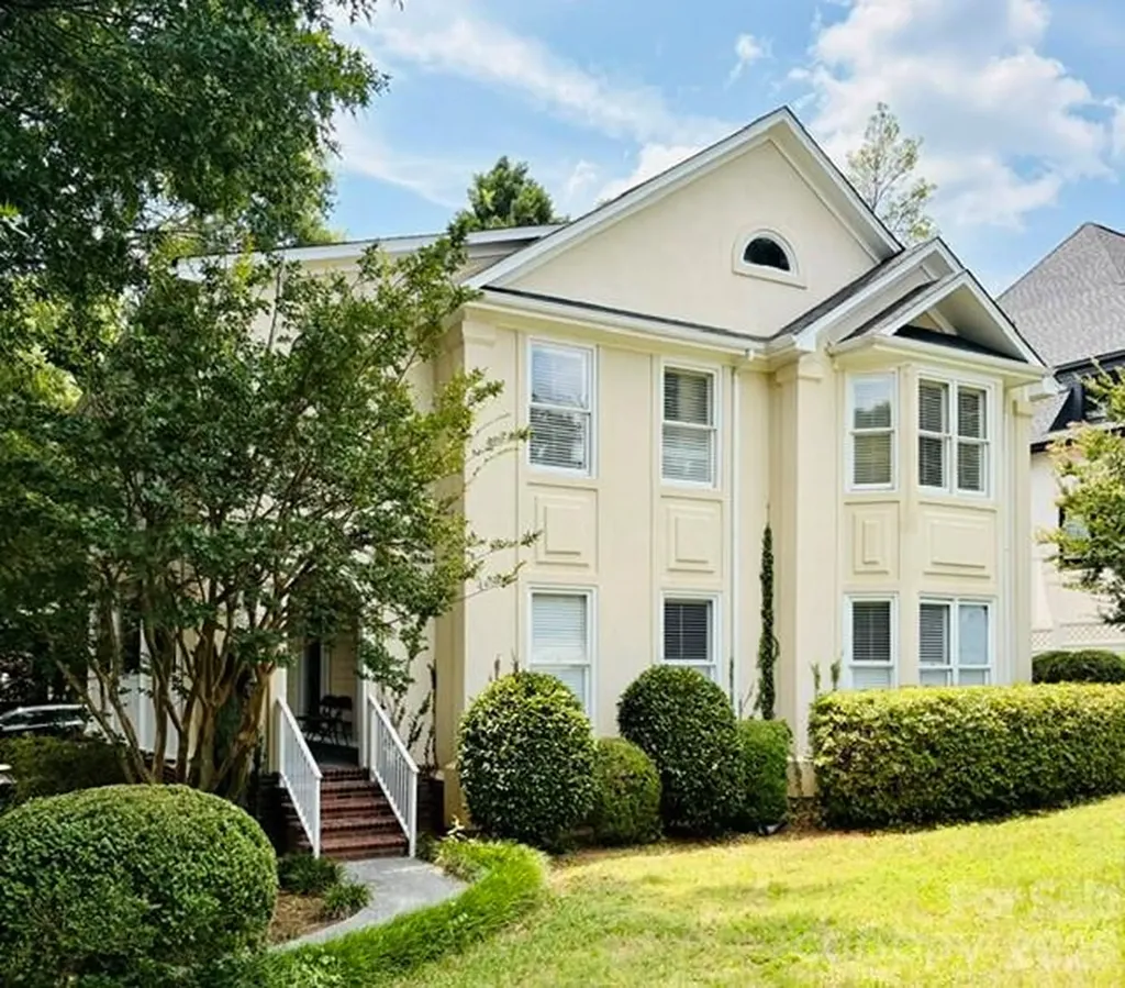516 Shelton Street Charlotte NC 28270
