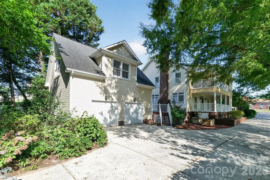 516 Shelton Street Charlotte NC 28270