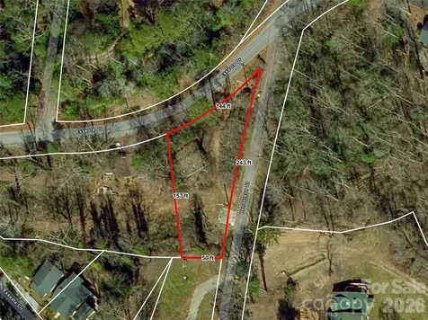549 Henderson Street Saluda NC 28773