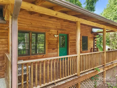 549 Henderson Street Saluda NC 28773