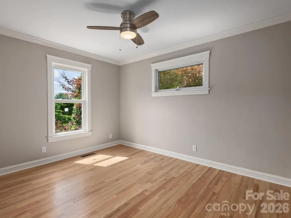 30 Apple Tree Way Asheville NC 28805