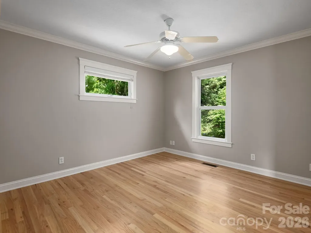 30 Apple Tree Way Asheville NC 28805