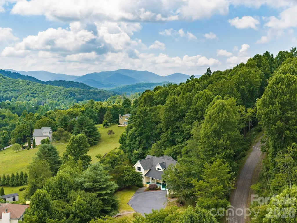 30 Apple Tree Way Asheville NC 28805