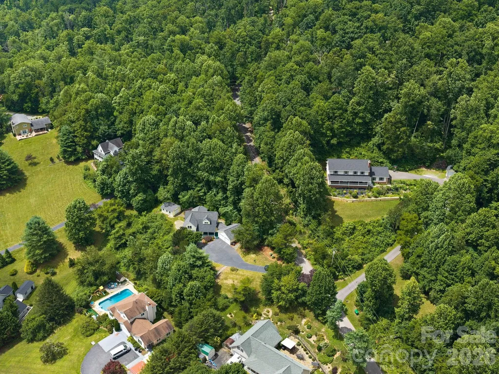 30 Apple Tree Way Asheville NC 28805