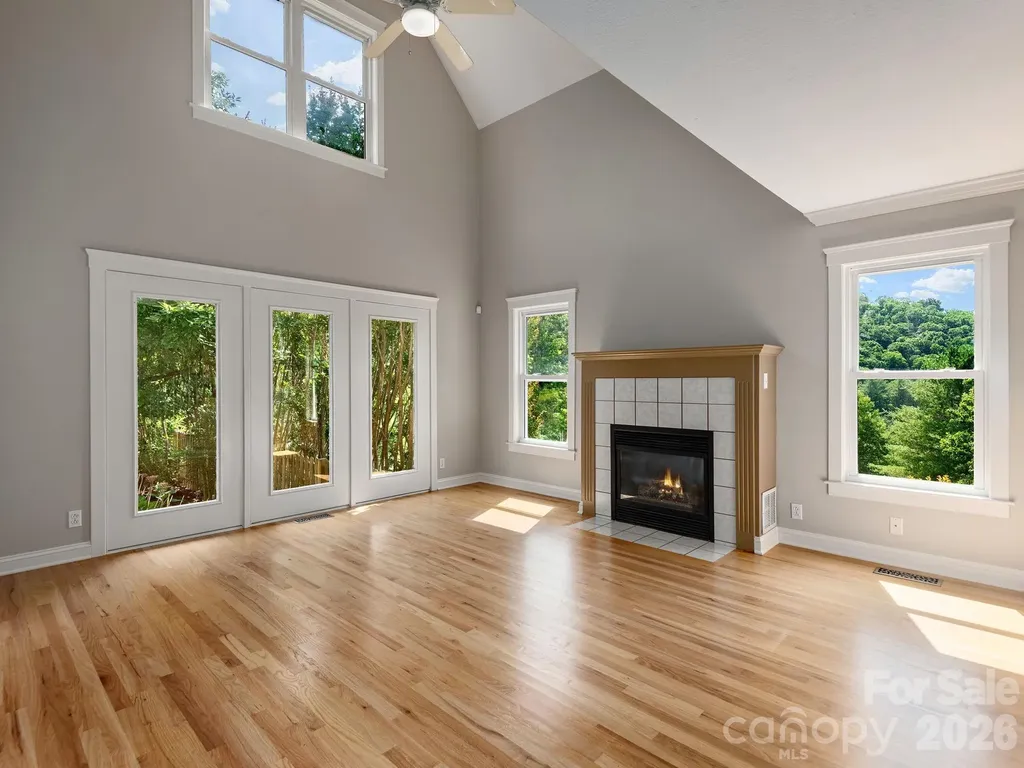 30 Apple Tree Way Asheville NC 28805