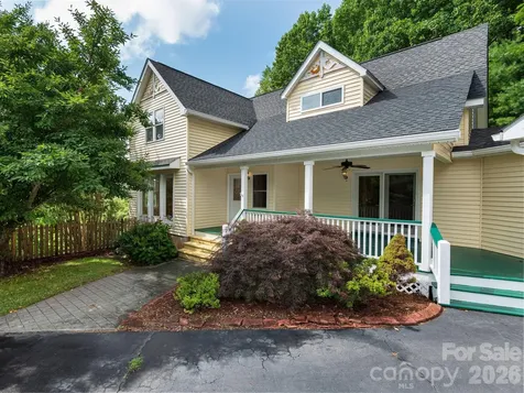 30 Apple Tree Way Asheville NC 28805