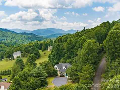 30 Apple Tree Way Asheville NC 28805