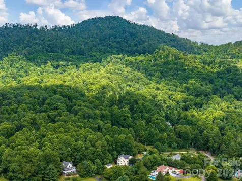 30 Apple Tree Way Asheville NC 28805