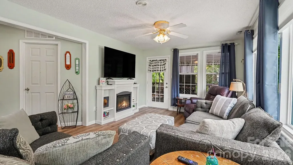 113 Lake View Drive New London NC 28127