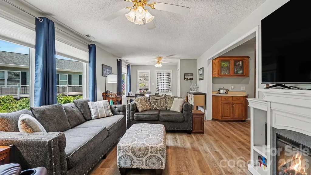 113 Lake View Drive New London NC 28127