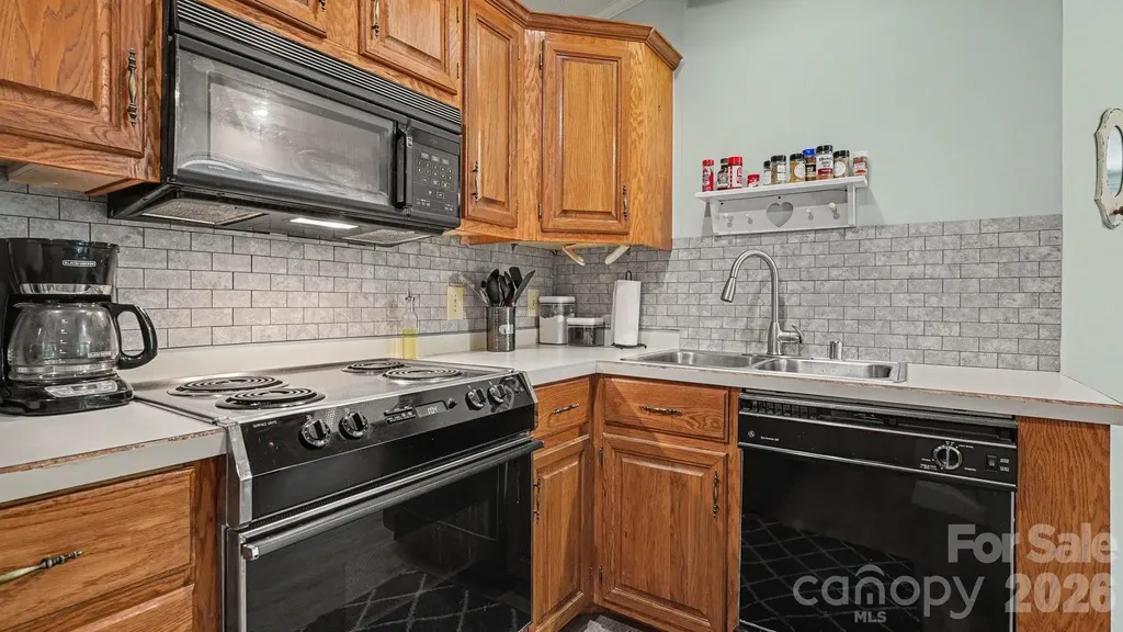 113 Lake View Drive New London NC 28127