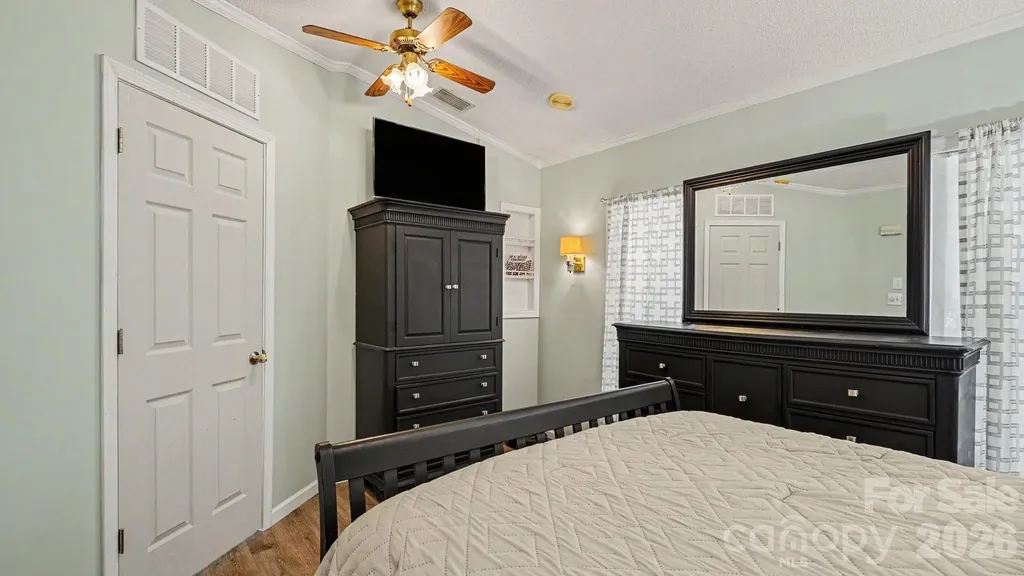 113 Lake View Drive New London NC 28127