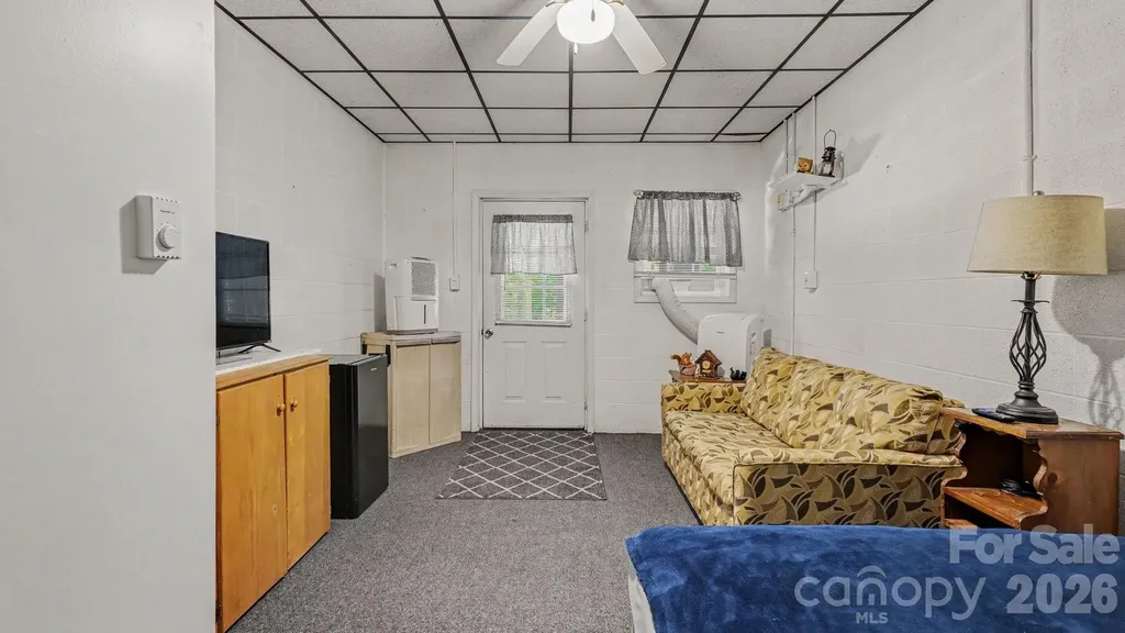 113 Lake View Drive New London NC 28127