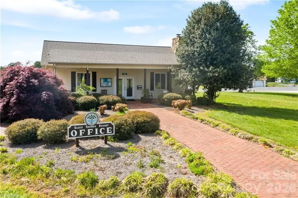 113 Lake View Drive New London NC 28127