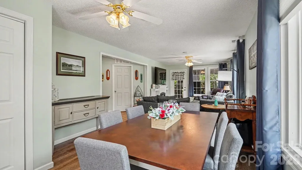 113 Lake View Drive New London NC 28127