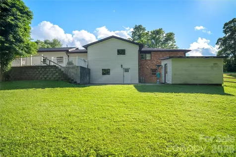 98 N Pinecrest Lane Hendersonville NC 28739