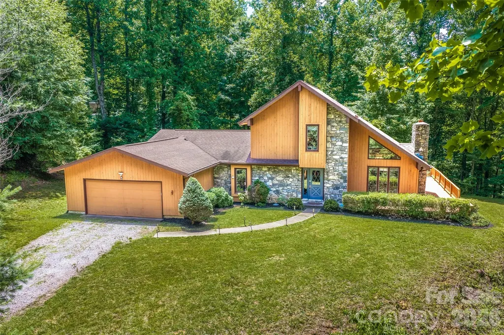 340 Sugar Hollow Road Fairview NC 28730