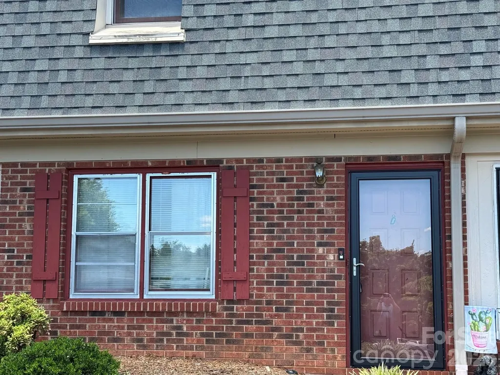 224 14th Avenue SE Hickory NC 28602