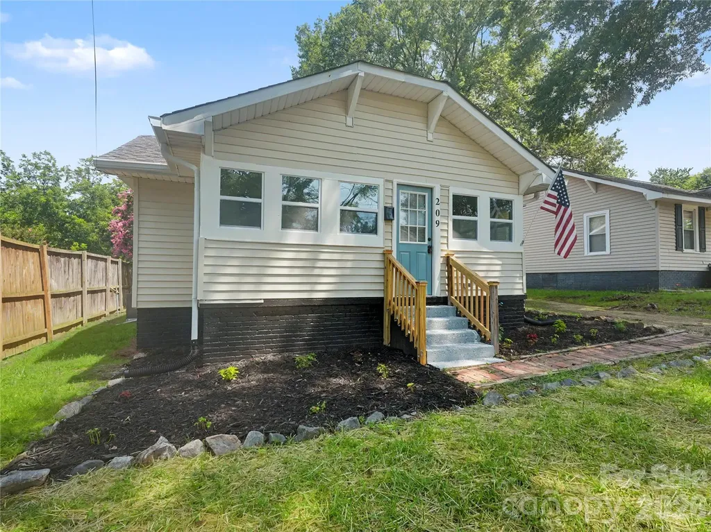 209 Caldwell Street Kannapolis NC 28083
