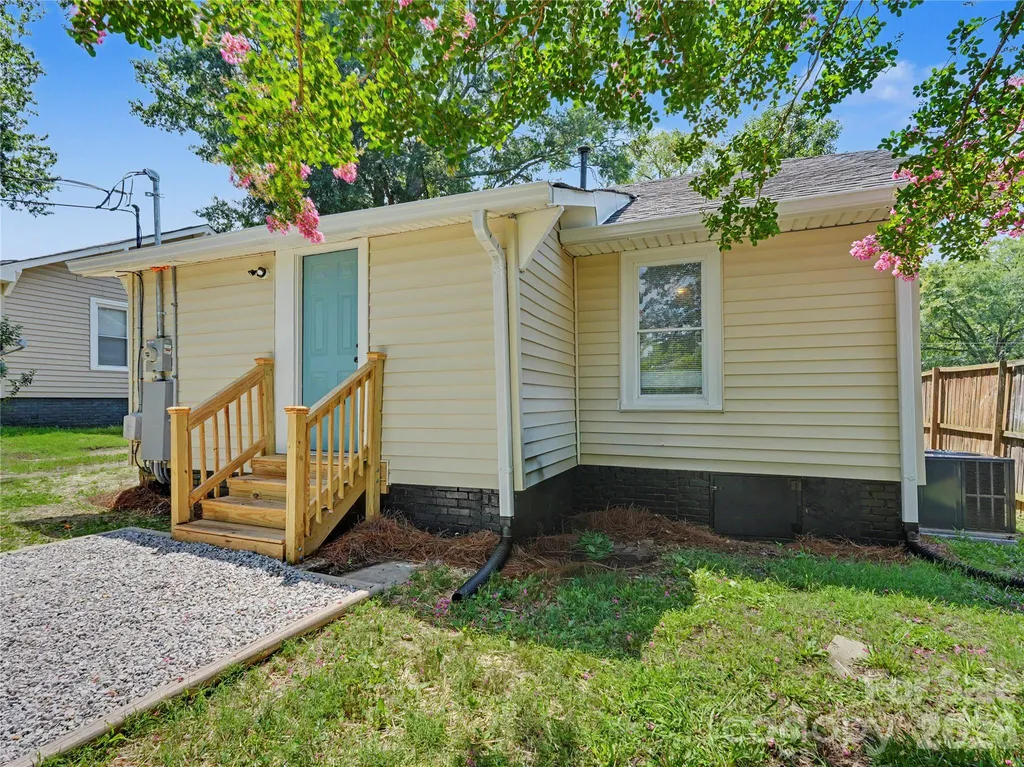 209 Caldwell Street Kannapolis NC 28083