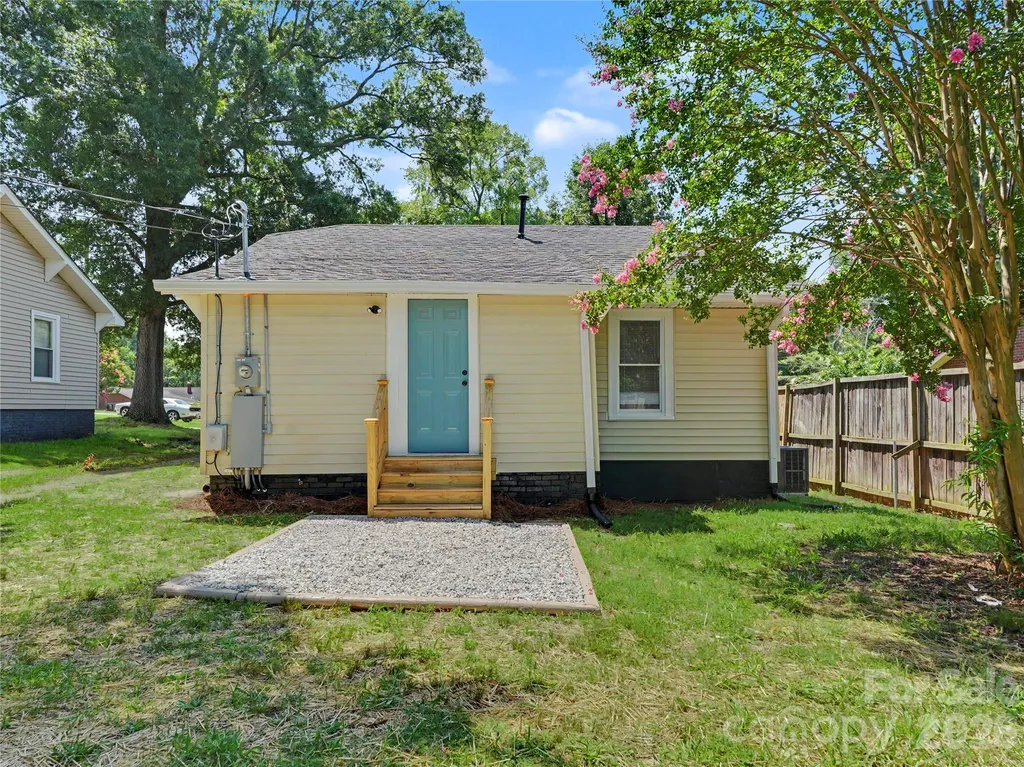 209 Caldwell Street Kannapolis NC 28083