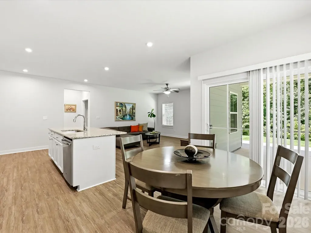 10038 Lilac Court Charlotte NC 28215