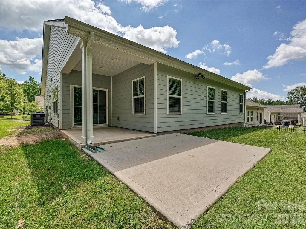10038 Lilac Court Charlotte NC 28215