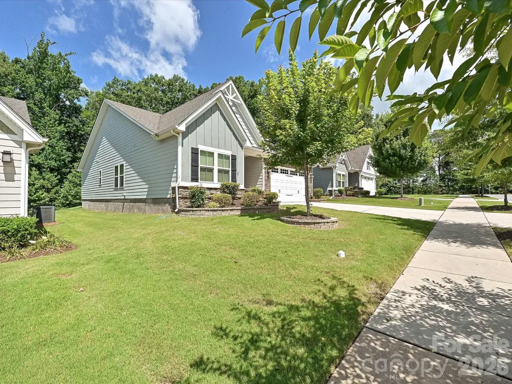10038 Lilac Court Charlotte NC 28215