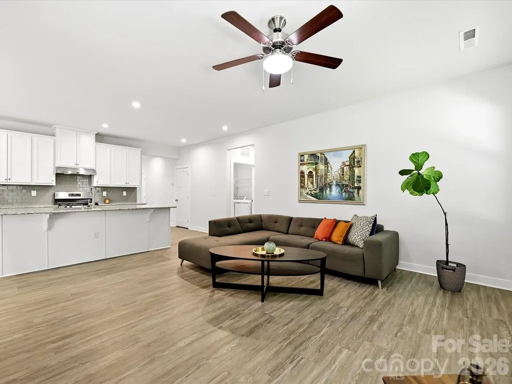 10038 Lilac Court Charlotte NC 28215