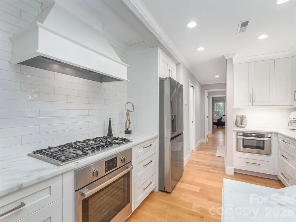 34 Dover Street Asheville NC 28804