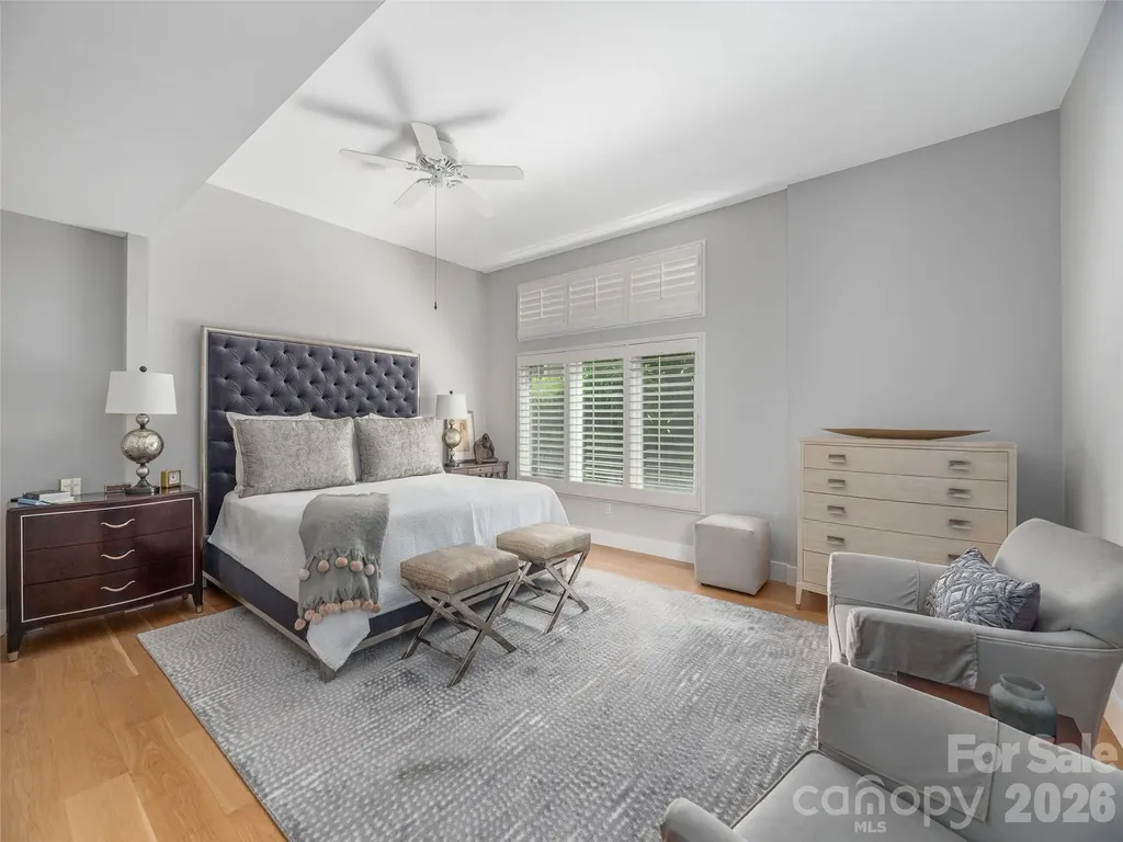 34 Dover Street Asheville NC 28804