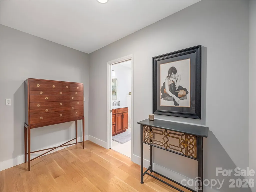 34 Dover Street Asheville NC 28804
