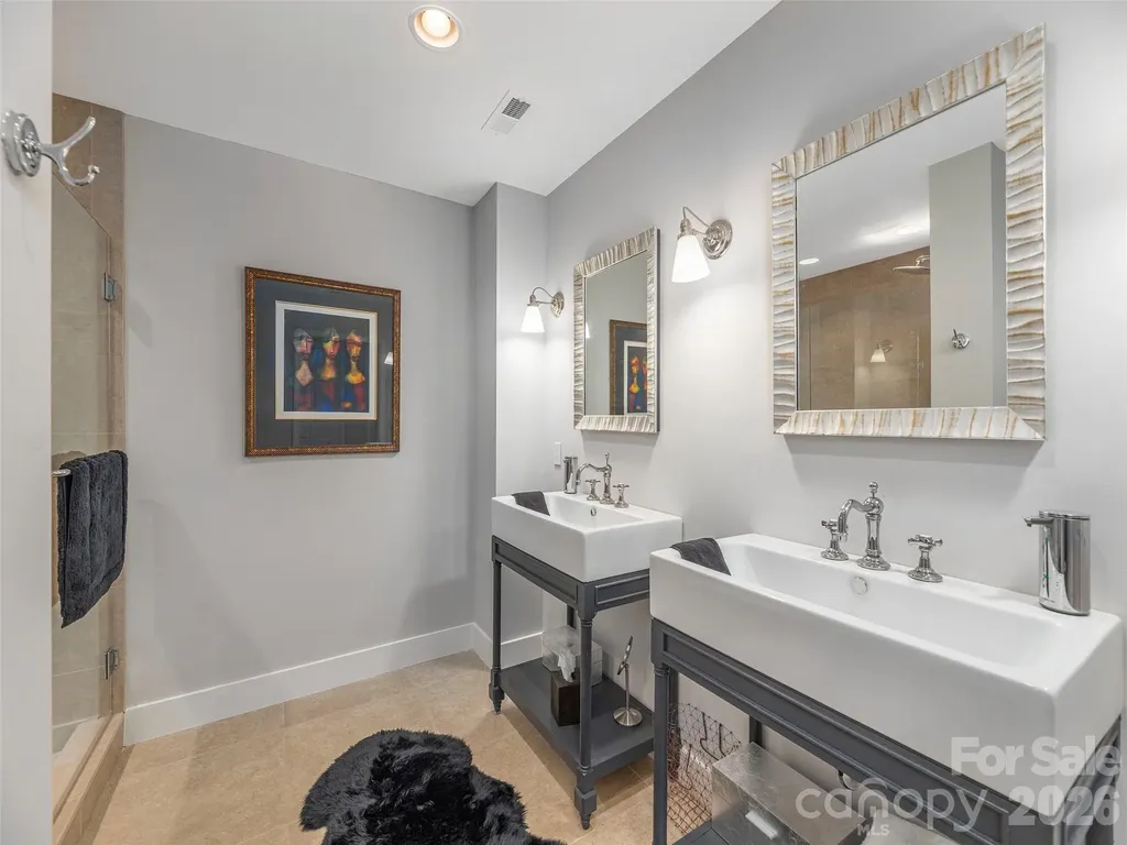 34 Dover Street Asheville NC 28804
