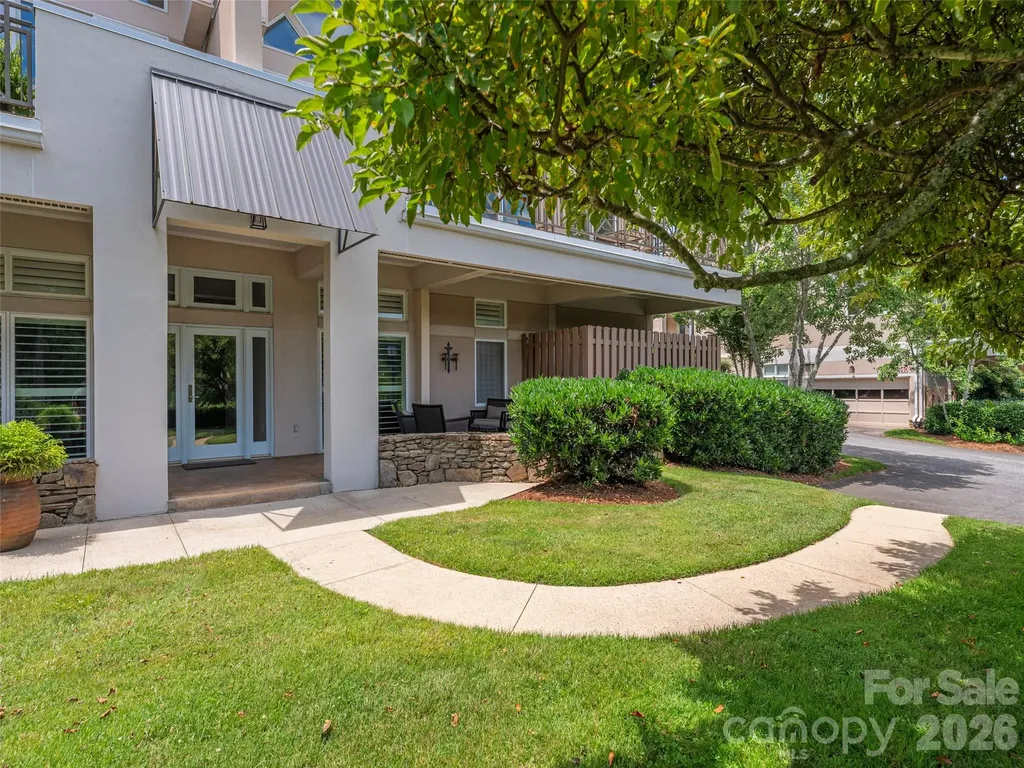 34 Dover Street Asheville NC 28804