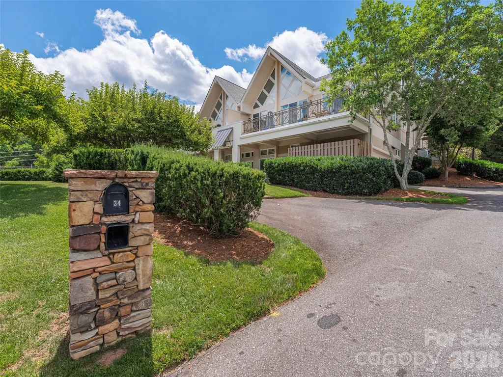 34 Dover Street Asheville NC 28804