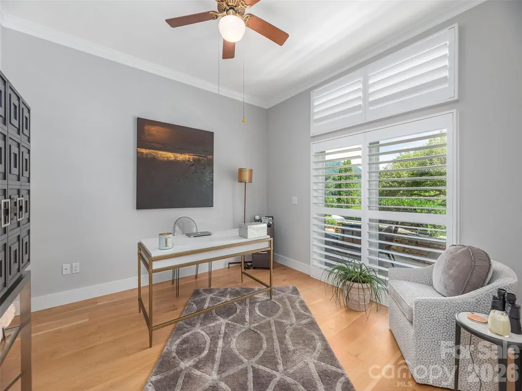 34 Dover Street Asheville NC 28804