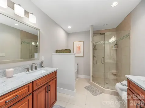 34 Dover Street Asheville NC 28804