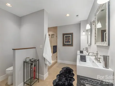 34 Dover Street Asheville NC 28804