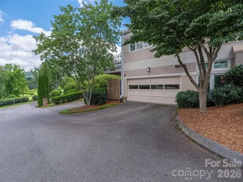 34 Dover Street Asheville NC 28804