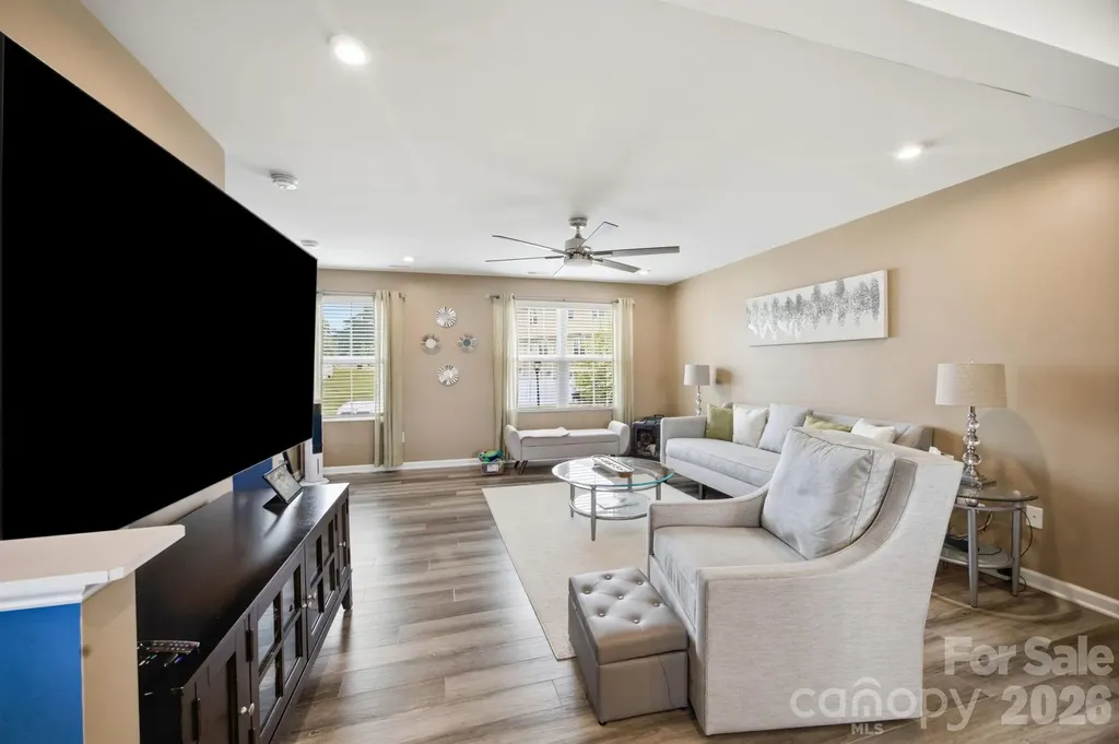 6121 Cutwater Circle Charlotte NC 28269