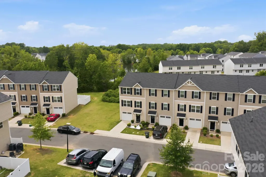 6121 Cutwater Circle Charlotte NC 28269