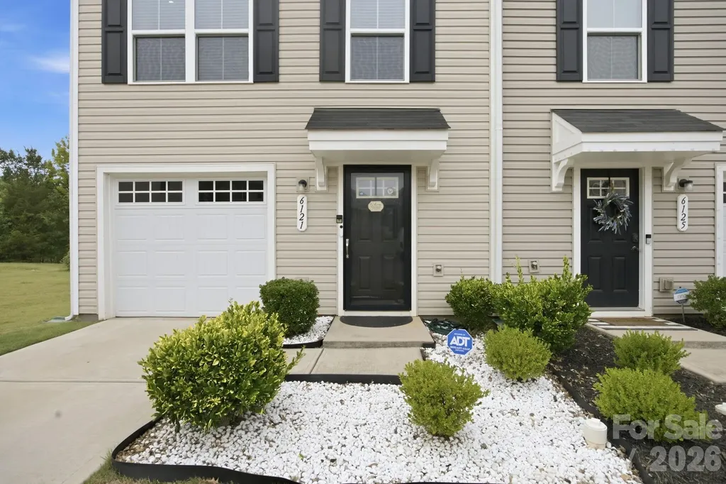 6121 Cutwater Circle Charlotte NC 28269