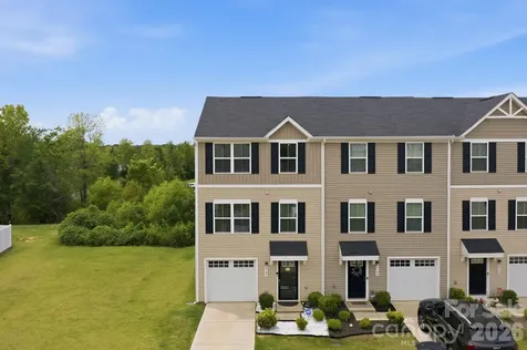 6121 Cutwater Circle Charlotte NC 28269